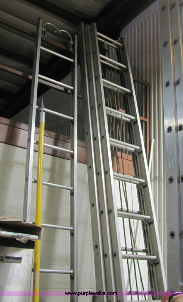 image for item F9819 Duo safety 35' three section ladder