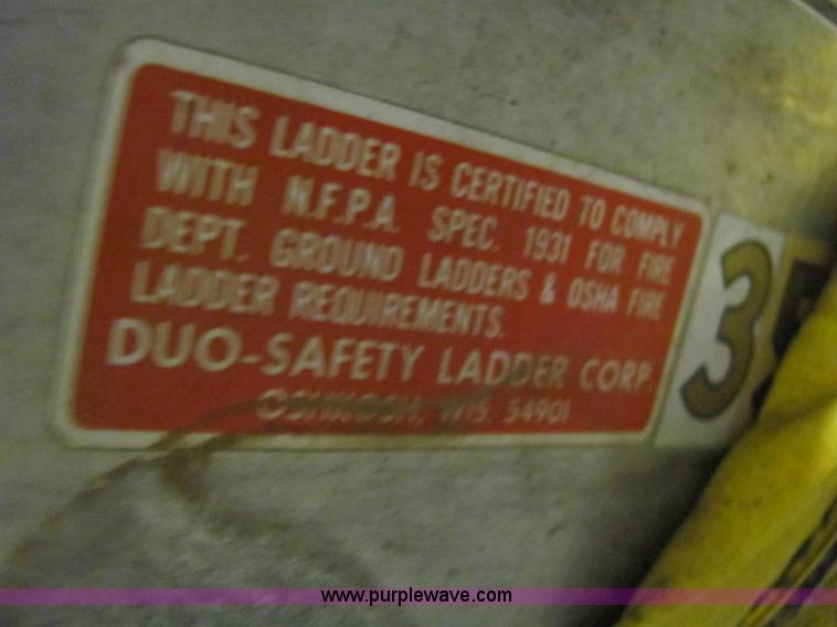 image for item F9819 Duo safety 35' three section ladder