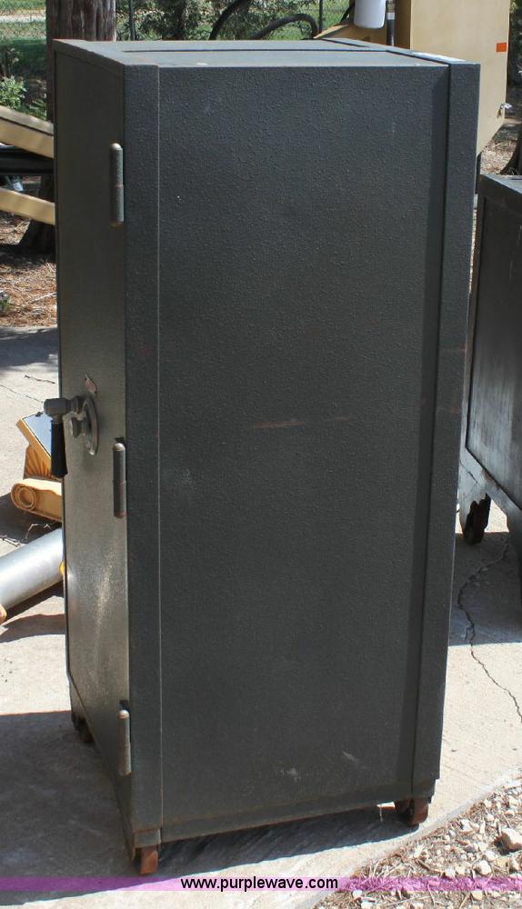 image for item F9823 Mosler combination safe