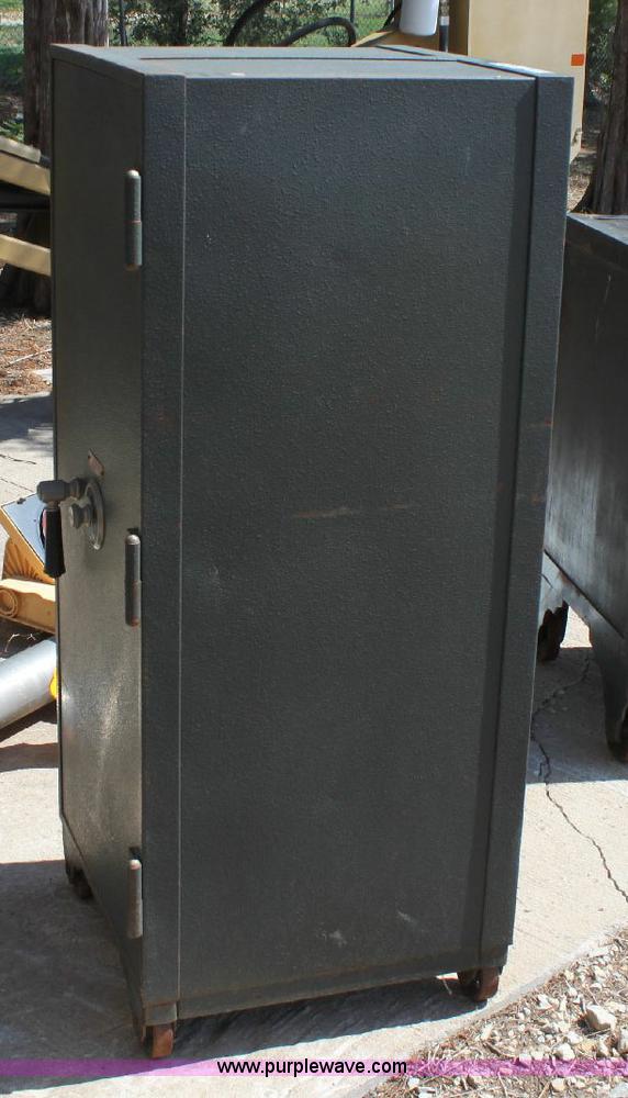 image for item F9823 Mosler combination safe