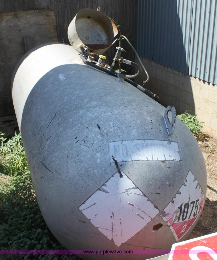 image for item F9827 Eoeready 500 gallon propane tank