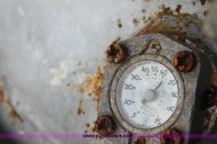 image for item F9827 Eoeready 500 gallon propane tank