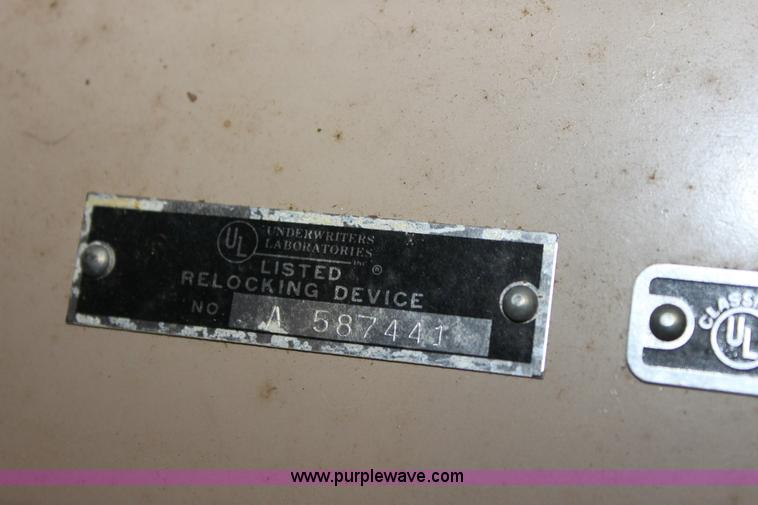 image for item F9828 Meilink safe