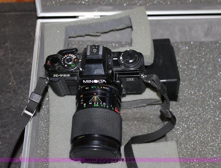 image for item F9829 Assorted cameras and lens's