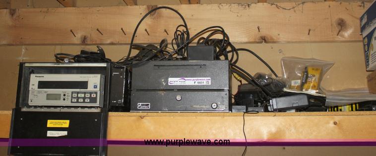 image for item F9831 Assorted camera equipment