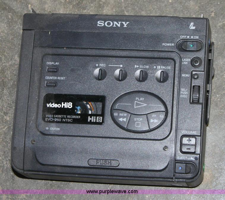 image for item F9831 Assorted camera equipment