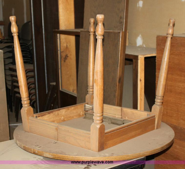 image for item F9835 Assorted office furniture