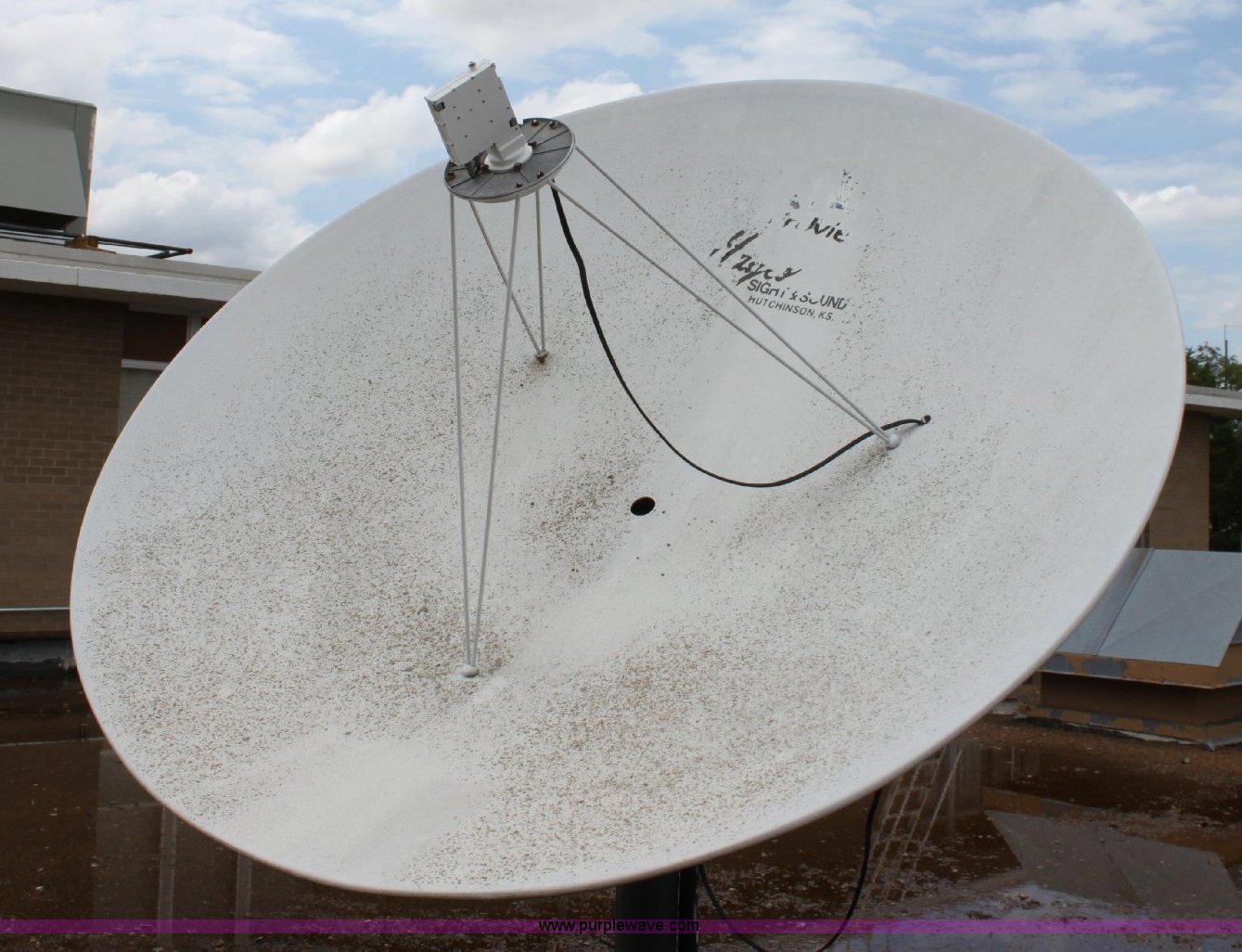 10' satellite dish, Birdview in Hutchinson, MO Item A2678 sold