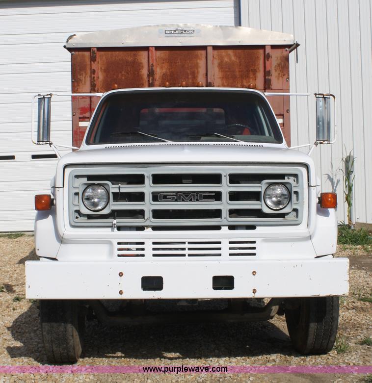 image for item A2258 1983 GMC TopKick C6500 grain truck