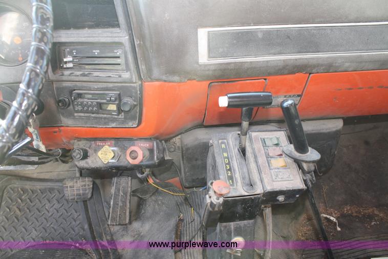 image for item A2258 1983 GMC TopKick C6500 grain truck