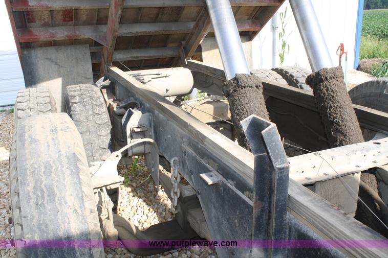 image for item A2258 1983 GMC TopKick C6500 grain truck