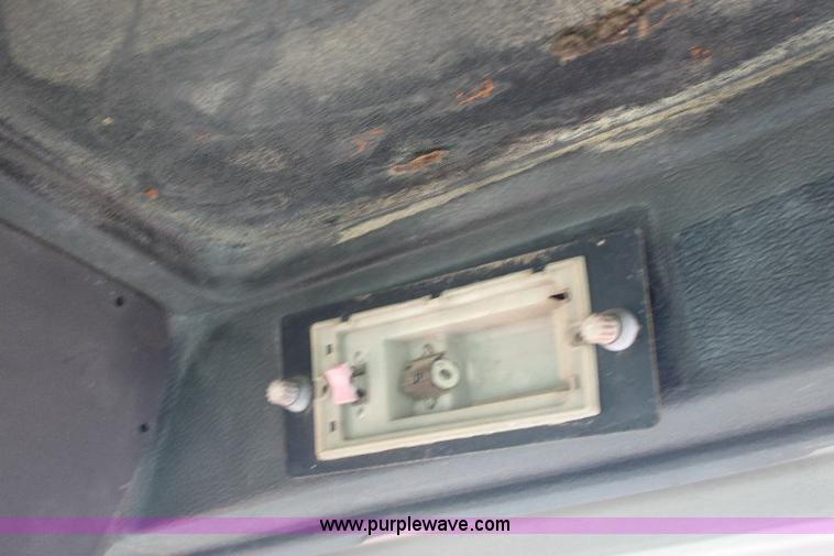 image for item A2687 Massey-Ferguson 2705 tractor