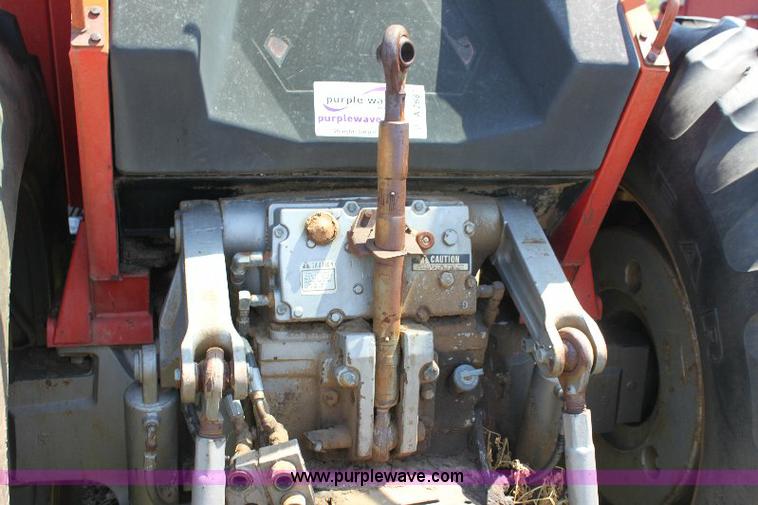 image for item A2687 Massey-Ferguson 2705 tractor