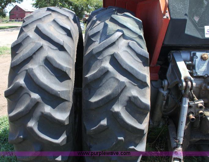 image for item A2687 Massey-Ferguson 2705 tractor