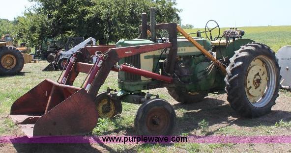 image for item A2688 John Deere 620 tractor