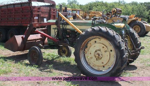 image for item A2688 John Deere 620 tractor