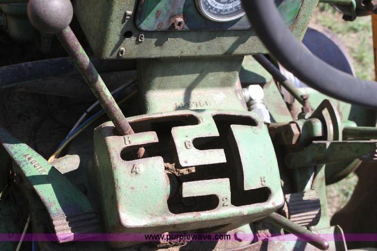 image for item A2688 John Deere 620 tractor