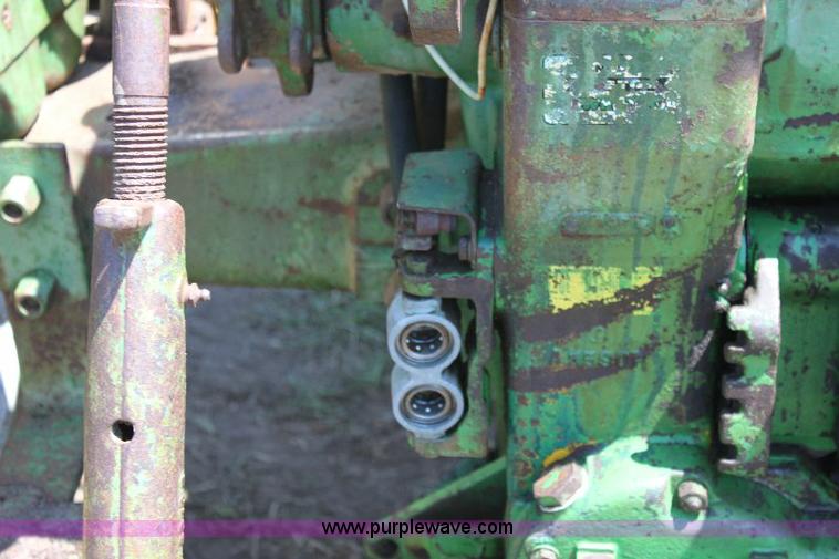 image for item A2688 John Deere 620 tractor