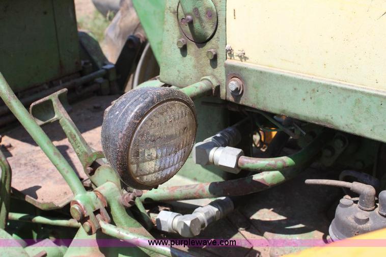 image for item A2688 John Deere 620 tractor