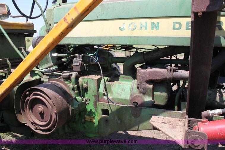 image for item A2688 John Deere 620 tractor