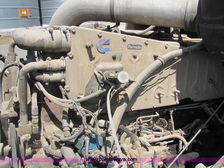 image for item A2696 1991 International 9400 grain truck