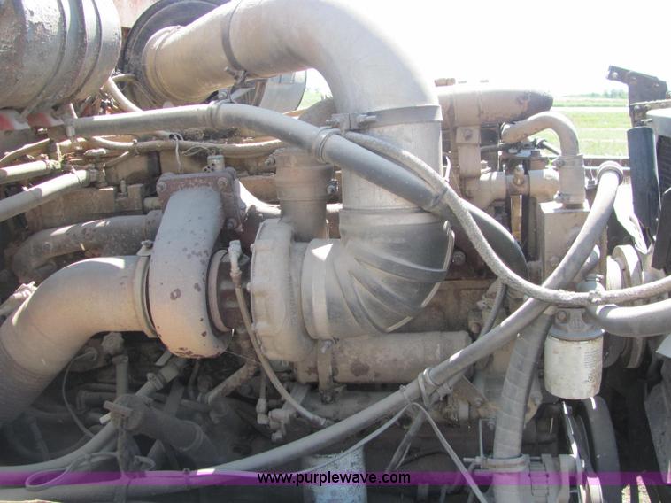 image for item A2696 1991 International 9400 grain truck