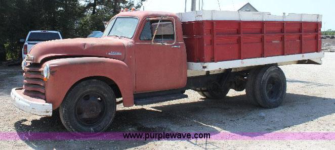 image for item A2713 1953 Chevrolet 6400 grain truck