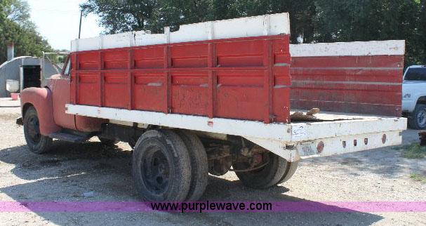 image for item A2713 1953 Chevrolet 6400 grain truck
