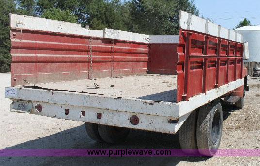 image for item A2713 1953 Chevrolet 6400 grain truck