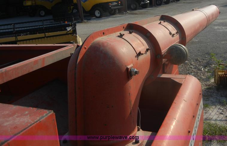 image for item A3079 1980 Massey-Ferguson 750 combine