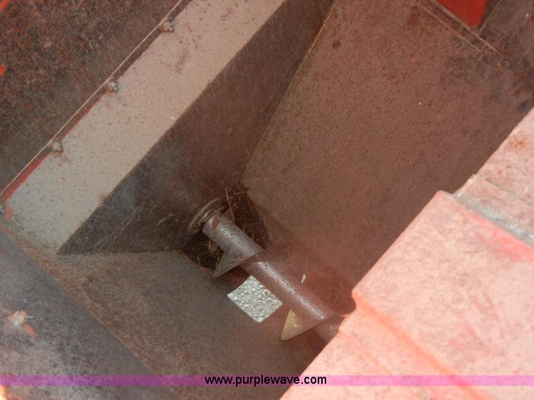 image for item A3079 1980 Massey-Ferguson 750 combine