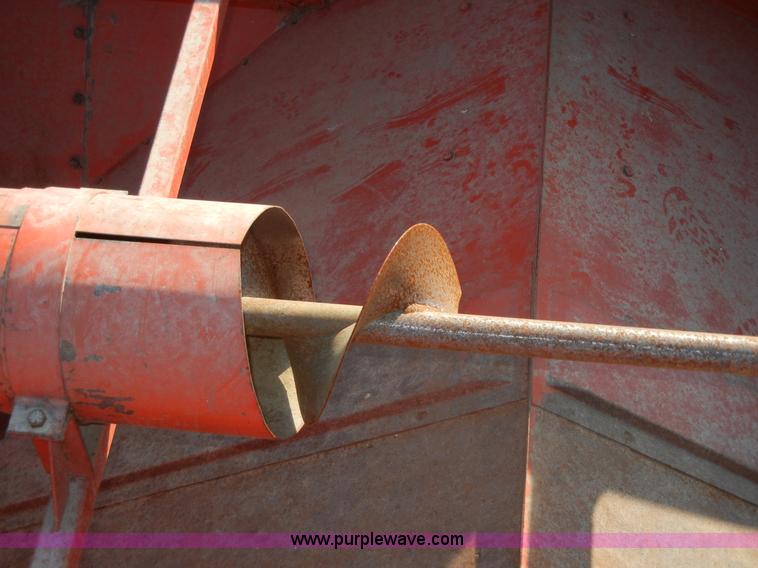 image for item A3079 1980 Massey-Ferguson 750 combine