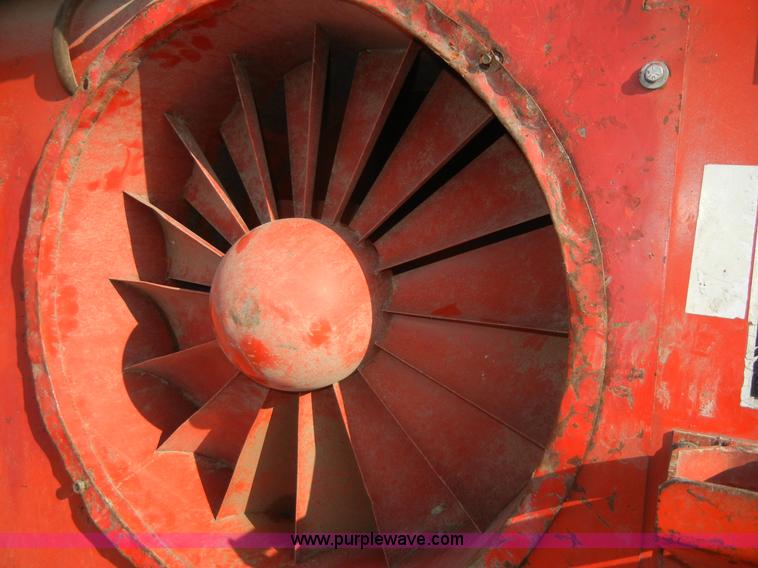 image for item A3079 1980 Massey-Ferguson 750 combine