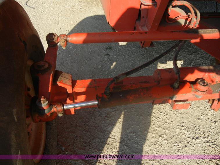 image for item A3079 1980 Massey-Ferguson 750 combine