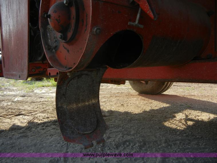 image for item A3079 1980 Massey-Ferguson 750 combine