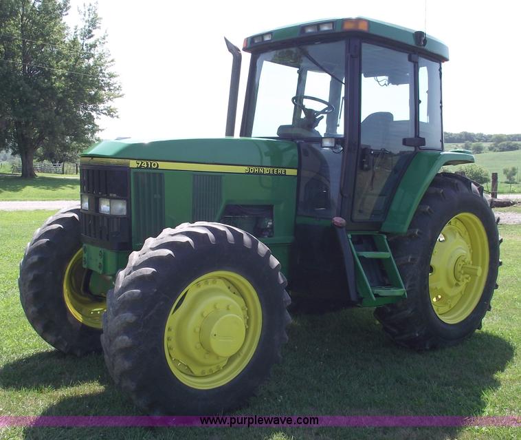 image for item A4055 2001 John Deere 7410 MFWD tractor