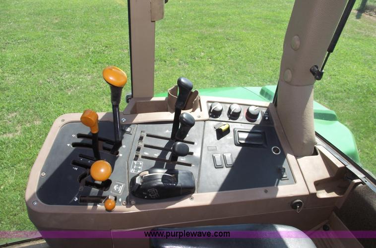 image for item A4055 2001 John Deere 7410 MFWD tractor