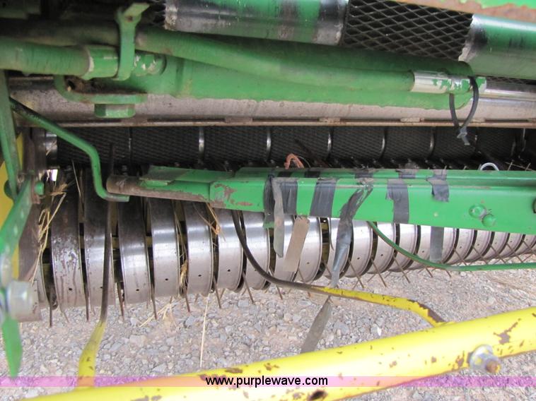 image for item A4643 1990 John Deere 535 round baler