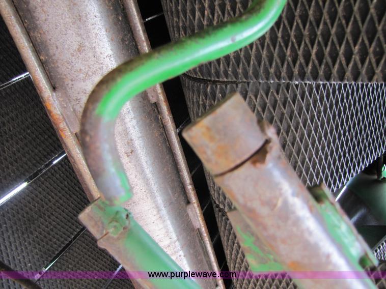 image for item A4643 1990 John Deere 535 round baler