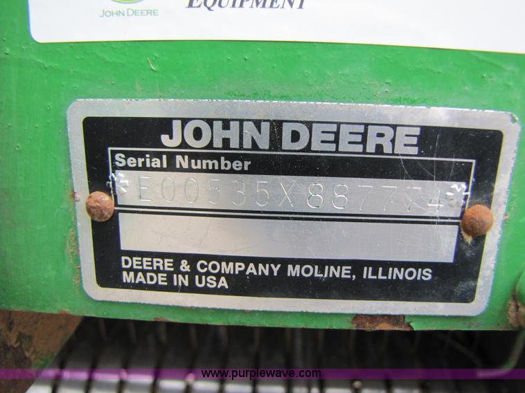 image for item A4643 1990 John Deere 535 round baler