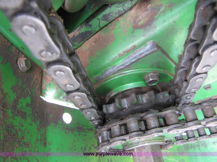 image for item A4643 1990 John Deere 535 round baler