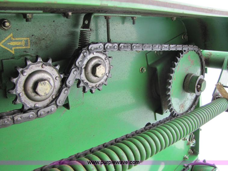 image for item A4643 1990 John Deere 535 round baler