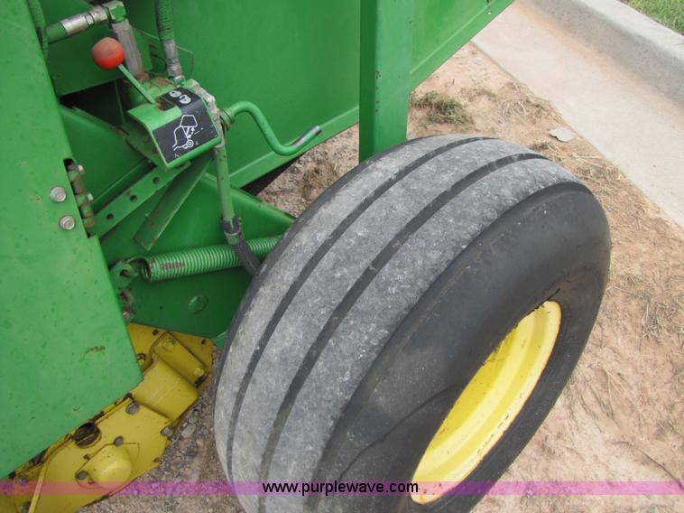 image for item A4643 1990 John Deere 535 round baler