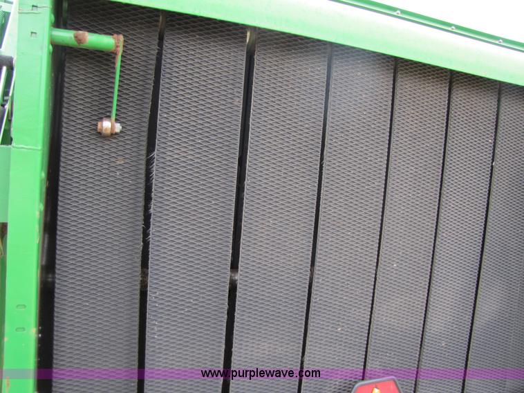 image for item A4643 1990 John Deere 535 round baler