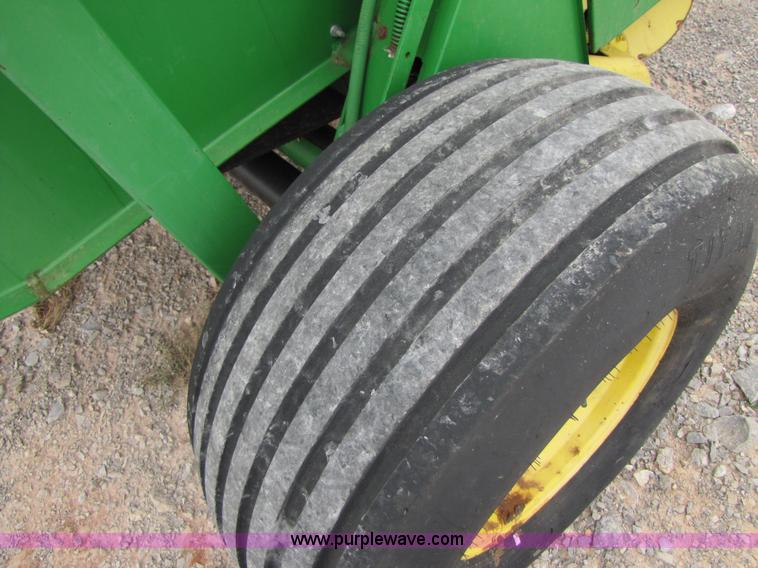 image for item A4643 1990 John Deere 535 round baler