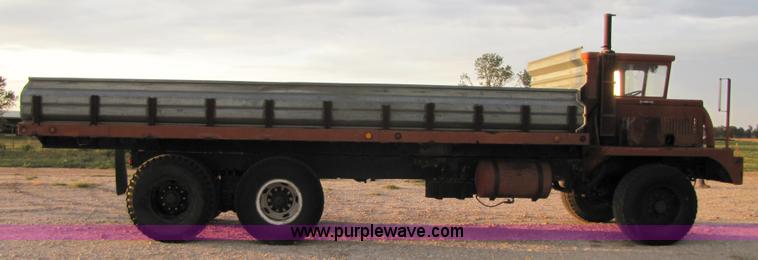 image for item A4645 1966 Mack R600 grain truck