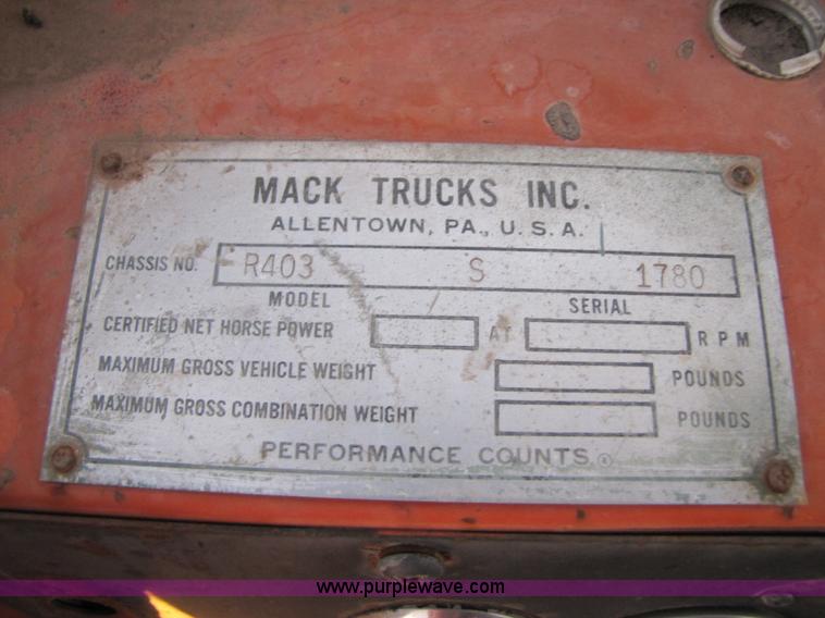 image for item A4645 1966 Mack R600 grain truck