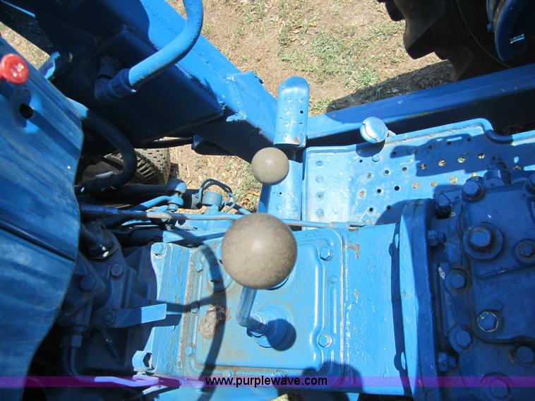 image for item A4701 1974 Ford 340A tractor with loader