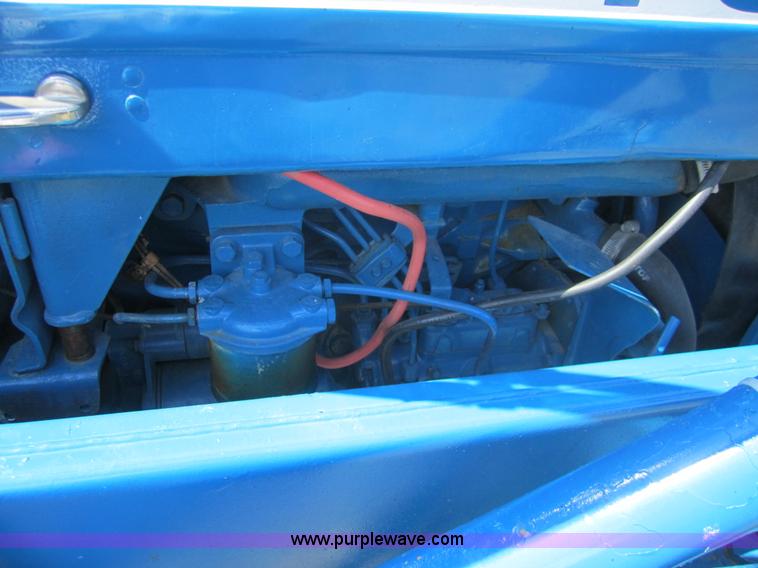 image for item A4701 1974 Ford 340A tractor with loader