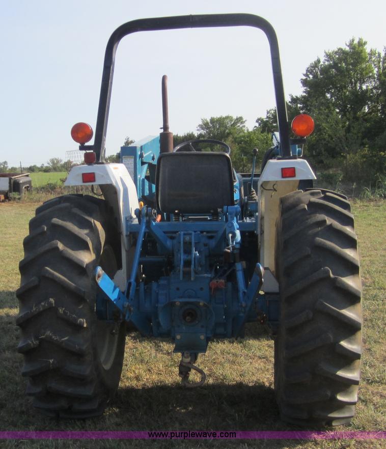 image for item A4706 New Holland 3415 tractor